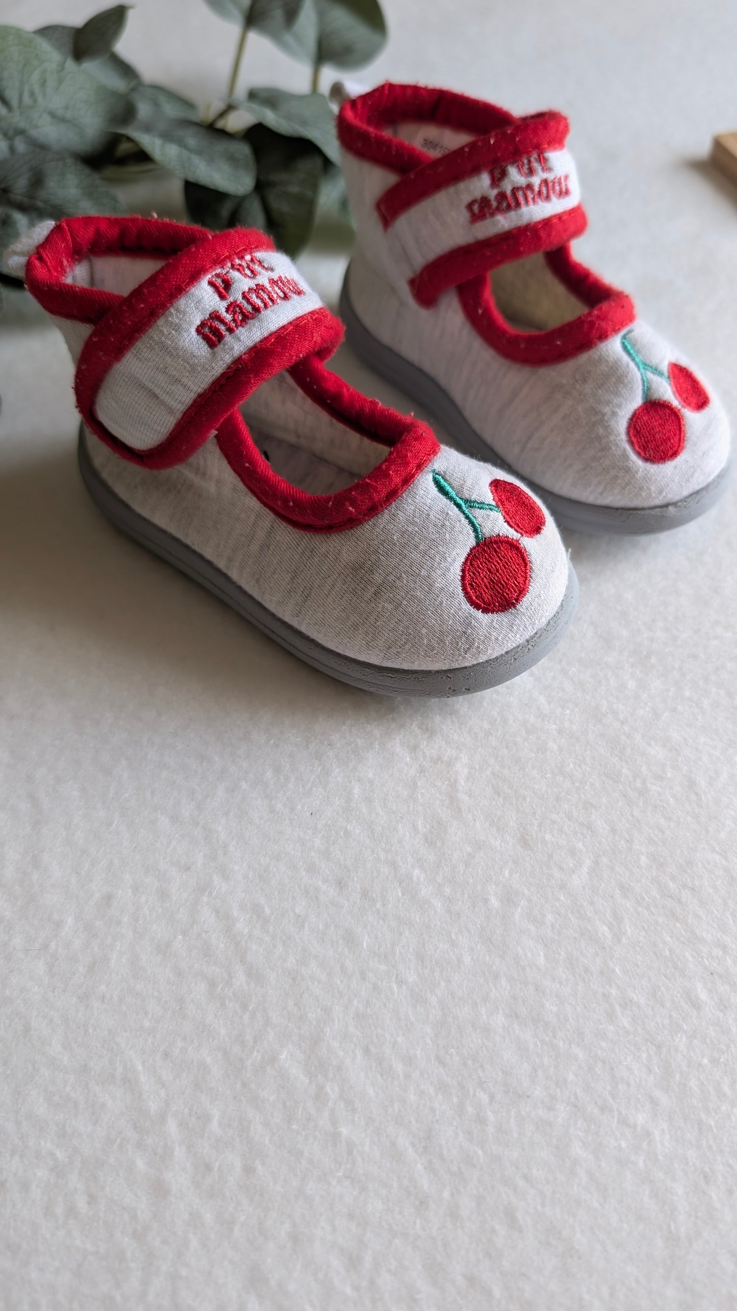 Chaussons bébé fille "Cerises 🍒"